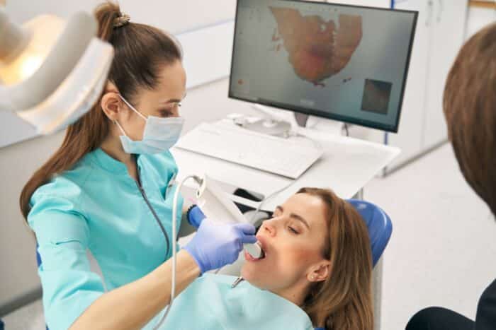 Dental Clinic Uses Advanced Technology