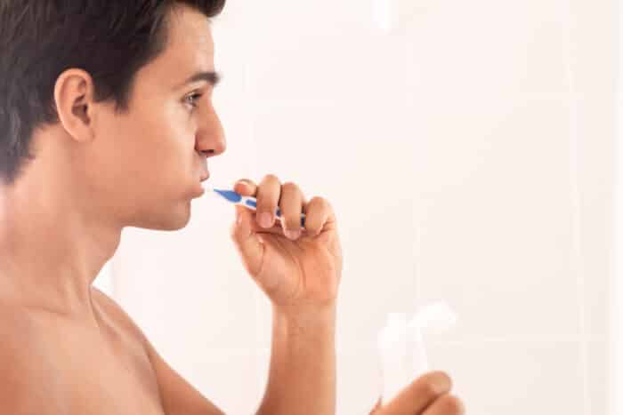 how to stop the bleeding while brushing teeth advise by peachtree dentists
