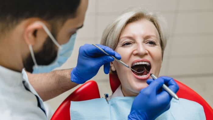 common early dental issues and symptoms by dentist in peachtree city ga